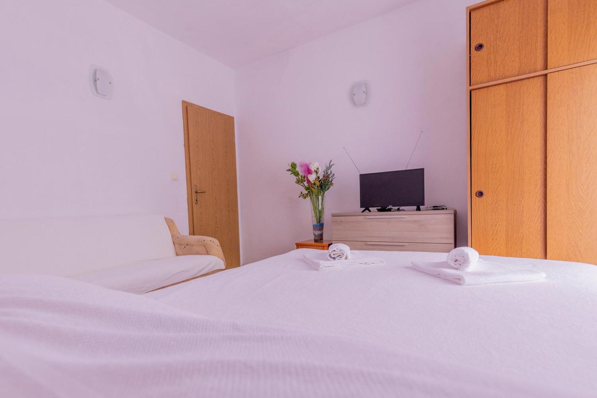 Apartments By The Sea Zuronja, Peljesac - 10137 Brijesta Номер фото
