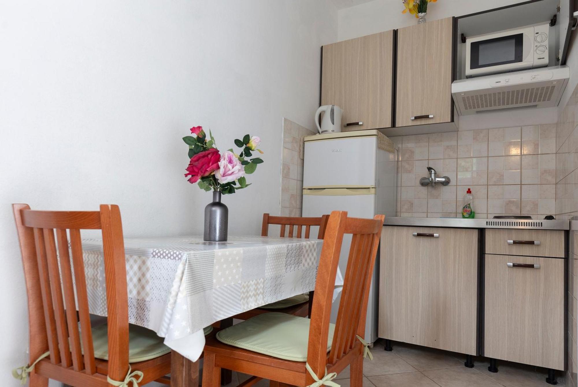 Apartments By The Sea Zuronja, Peljesac - 10137 Brijesta Экстерьер фото