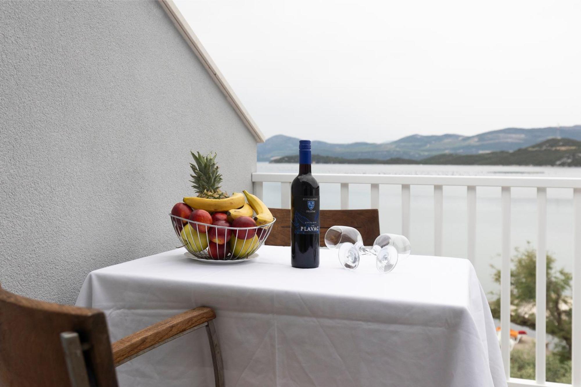 Apartments By The Sea Zuronja, Peljesac - 10137 Brijesta Экстерьер фото